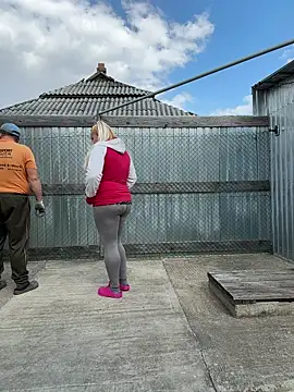 SabinaSweety online show from April 2026 01:04:02 PM