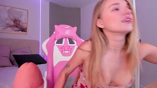 VirginChloe online show from November 2025 03:10:01 AM