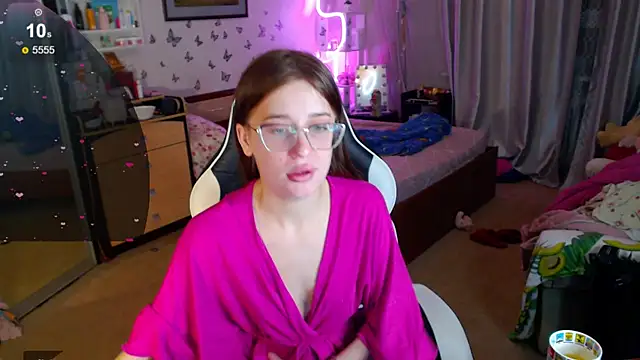 Kira honeyy online show from December 2025 12:05:01 PM