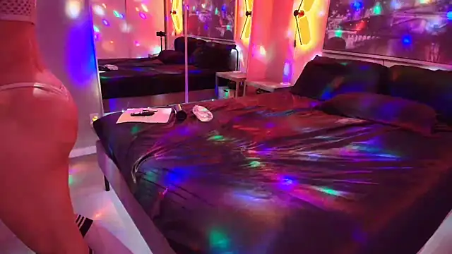 MikyFoxx online show from March 2026 05:38:01 AM