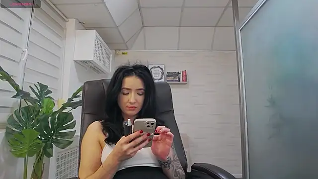 Snapshot of GlamKate chatting on February 2025 10:35:01 AM GlamKate online show from February 2025 10:35:01 AM