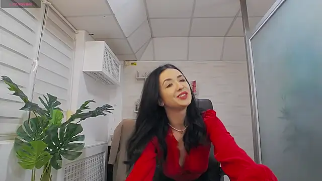 Snapshot of GlamKate chatting on February 2025 07:34:01 AM GlamKate online show from February 2025 07:34:01 AM