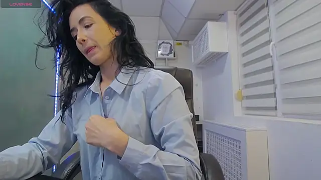 Snapshot of GlamKate chatting on March 2025 07:14:01 AM GlamKate online show from March 2025 07:14:01 AM