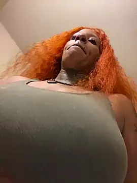 Snapshot of MzParker chatting on January 2025 04:28:02 PM MzParker online show from January 2025 04:28:02 PM