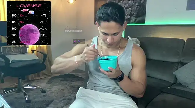 BenjaminCooperk online show from March 2025 09:18:02 PM