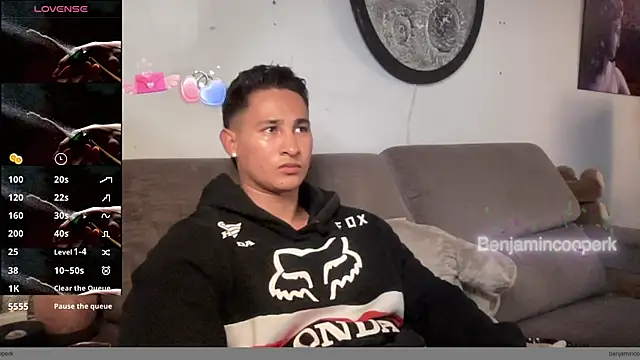 BenjaminCooperk online show from October 2025 04:46:01 AM