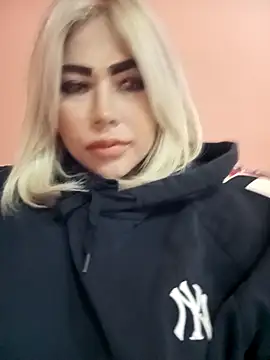 HorneyKitten online show from October 2025 01:06:01 AM