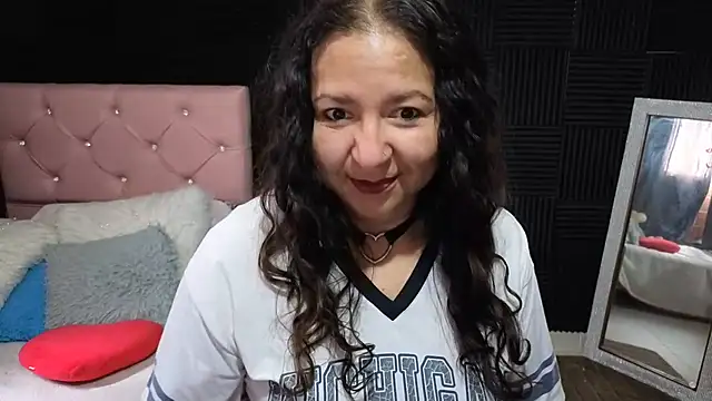 Snapshot of katifoxx chatting on June 2026 04:39:01 PM katifoxx online show from June 2026 04:39:01 PM