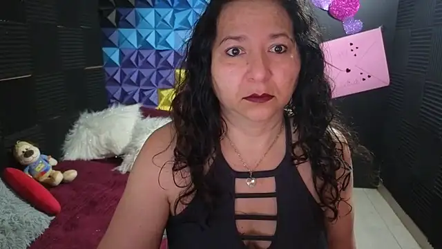 katifoxx online show from February 2026 02:41:02 PM