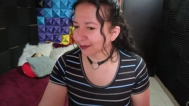 katifoxx online show from February 2026 04:40:01 PM