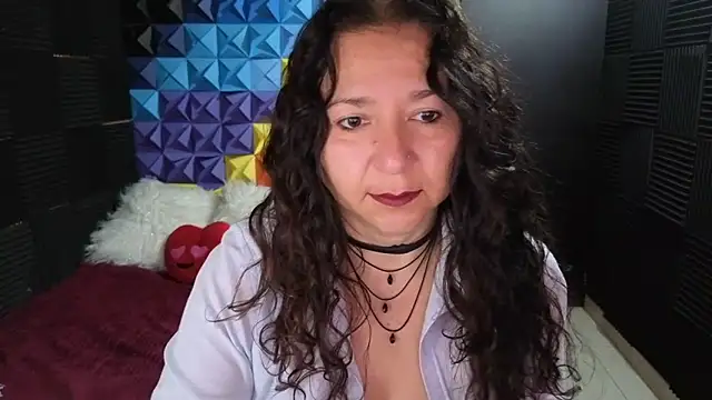 katifoxx online show from November 2025 04:12:01 PM