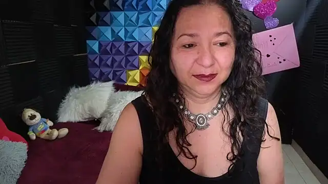 katifoxx online show from February 2026 03:24:01 PM