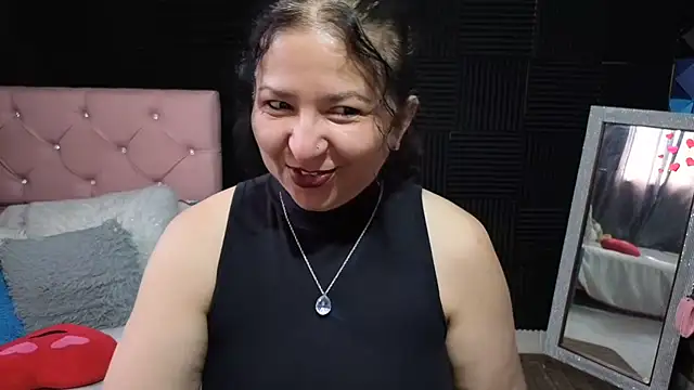 Snapshot of katifoxx chatting on June 2026 03:23:02 PM katifoxx online show from June 2026 03:23:02 PM