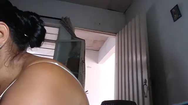 adrixxx38 online show from November 2025 07:18:02 PM