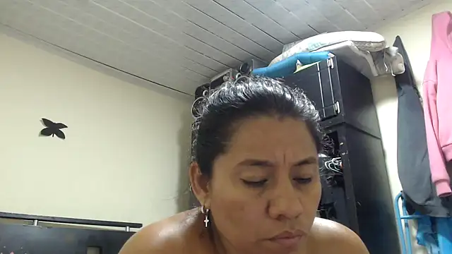 adrixxx38 online show from May 2026 07:50:02 AM