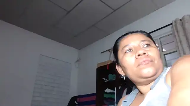 adrixxx38 online show from November 2025 09:37:01 PM