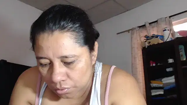 adrixxx38 online show from February 2026 06:08:02 PM