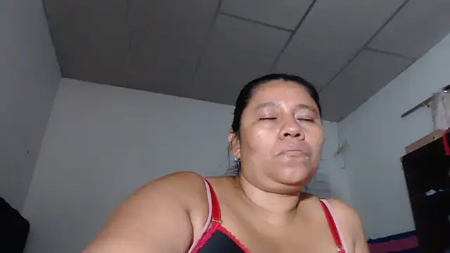 adrixxx38 online show from November 2025 02:06:02 PM