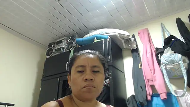 adrixxx38 online show from April 2026 10:51:01 AM