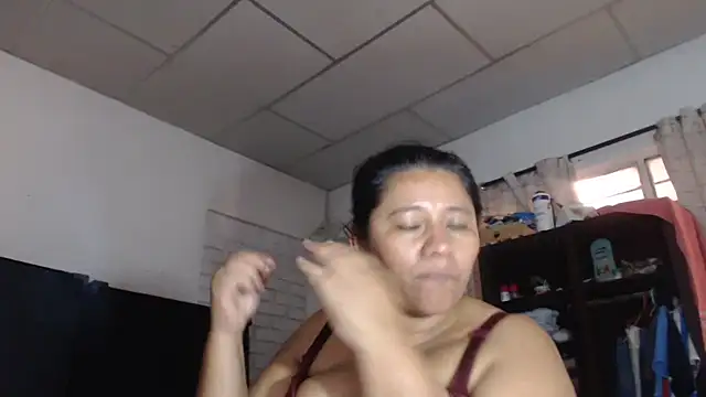 adrixxx38 online show from February 2026 09:23:01 PM