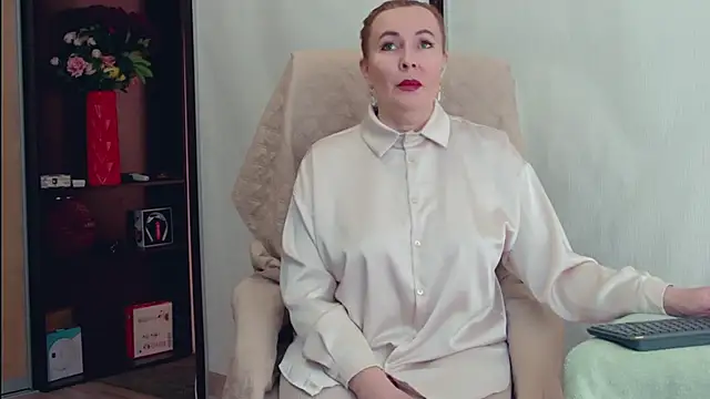 Snapshot of FreeMyFire chatting on March 2026 05:44:01 AM FreeMyFire online show from March 2026 05:44:01 AM