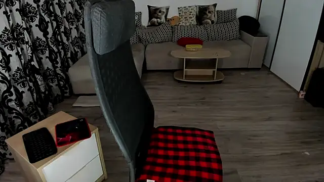 Charlotte Diamonds online show from October 2025 05:19:02 AM