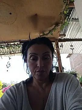 zullyxhot online show from June 2026 05:21:02 PM