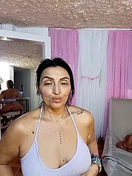 zullyxhot online show from February 2026 10:28:02 PM