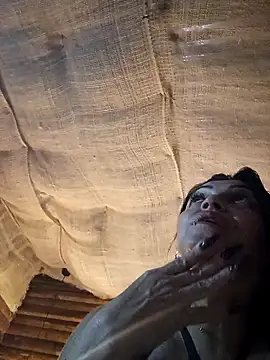 zullyxhot online show from February 2026 12:00:01 AM