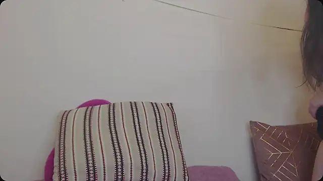 Lady Adrianna online show from May 2026 06:05:01 PM
