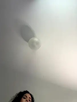 Clara-xoxo online show from November 2025 02:00:02 PM