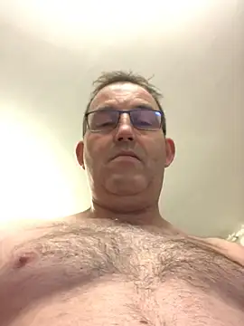Snapshot of Lentbulant chatting on March 2025 03:39:02 PM Lentbulant online show from March 2025 03:39:02 PM