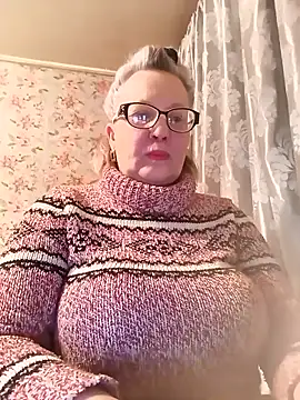 Snapshot of Cerd_Ayaz chatting on February 2026 07:25:01 PM Cerd Ayaz online show from February 2026 07:25:01 PM