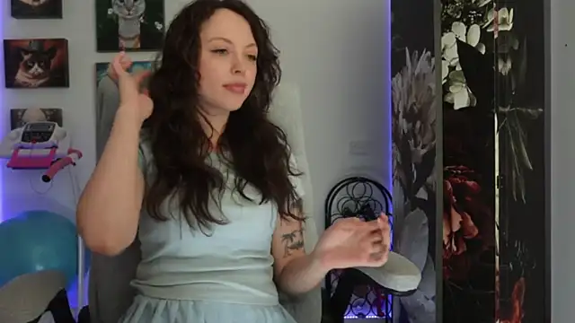 Snapshot of makiyahbelle chatting on January 2025 09:37:02 AM makiyahbelle online show from January 2025 09:37:02 AM