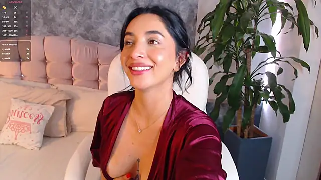 Snapshot of niko_robin chatting on March 2025 06:12:01 PM niko robin online show from March 2025 06:12:01 PM