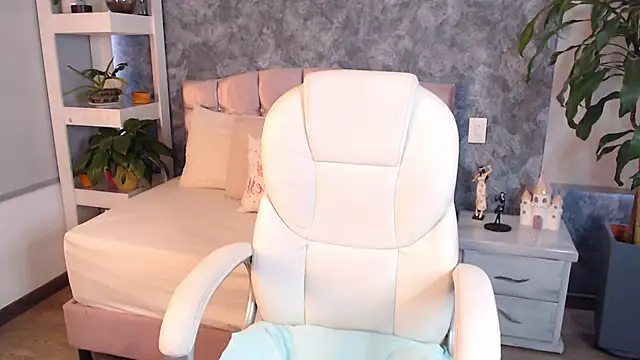 Snapshot of niko_robin chatting on September 2025 07:42:02 PM niko robin online show from September 2025 07:42:02 PM