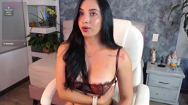 niko robin online show from April 2026 08:59:01 PM