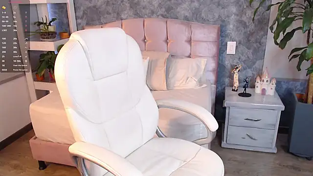 Snapshot of niko_robin chatting on September 2025 08:20:02 PM niko robin online show from September 2025 08:20:02 PM