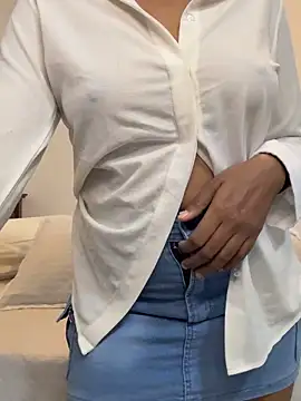 Snapshot of angelwavy chatting on November 2025 09:31:01 AM angelwavy online show from November 2025 09:31:01 AM