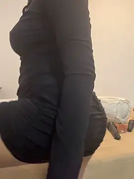 angelwavy online show from April 2026 12:50:01 AM