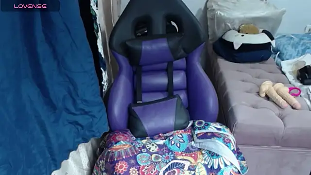 cristin doll  online show from February 2026 10:31:02 PM