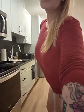 HollyTattoo online show from February 2025 02:01:01 PM