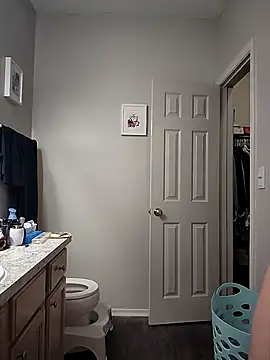 HollyTattoo online show from October 2025 02:29:02 PM