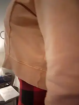 HollyTattoo online show from January 2025 10:47:01 AM