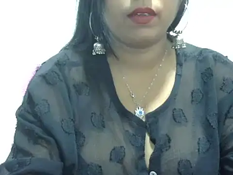 Snapshot of ROSEE_MERRYYYY chatting on February 2025 05:37:02 PM ROSEE MERRYYYY online show from February 2025 05:37:02 PM