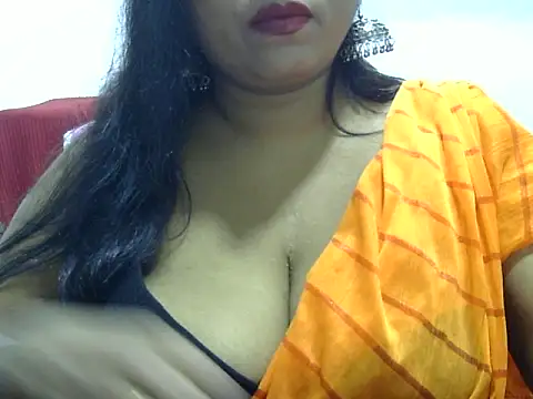 Snapshot of ROSEE_MERRYYYY chatting on September 2025 07:03:01 PM ROSEE MERRYYYY online show from September 2025 07:03:01 PM