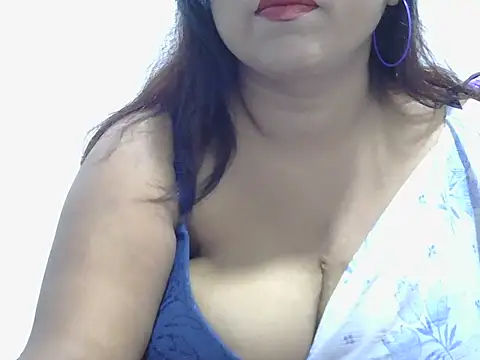 ROSEE MERRYYYY online show from May 2026 10:10:01 AM