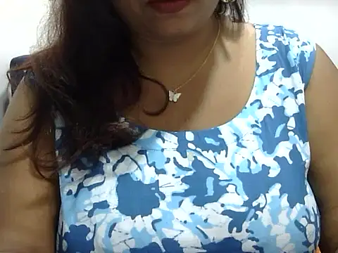 Snapshot of ROSEE_MERRYYYY chatting on October 2025 01:34:02 PM ROSEE MERRYYYY online show from October 2025 01:34:02 PM