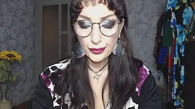 Aziza1 online show from March 2026 01:18:01 PM