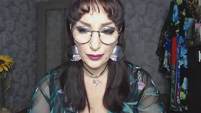 Snapshot of Aziza1 chatting on July 2026 02:03:02 PM Aziza1 online show from July 2026 02:03:02 PM